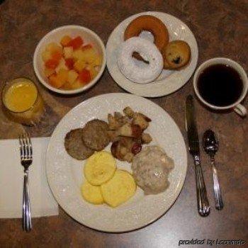 Budget Host Inn & Suites Сент-Игнас Экстерьер фото